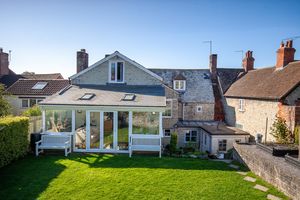 Castleton_Rear Aspect- click for photo gallery